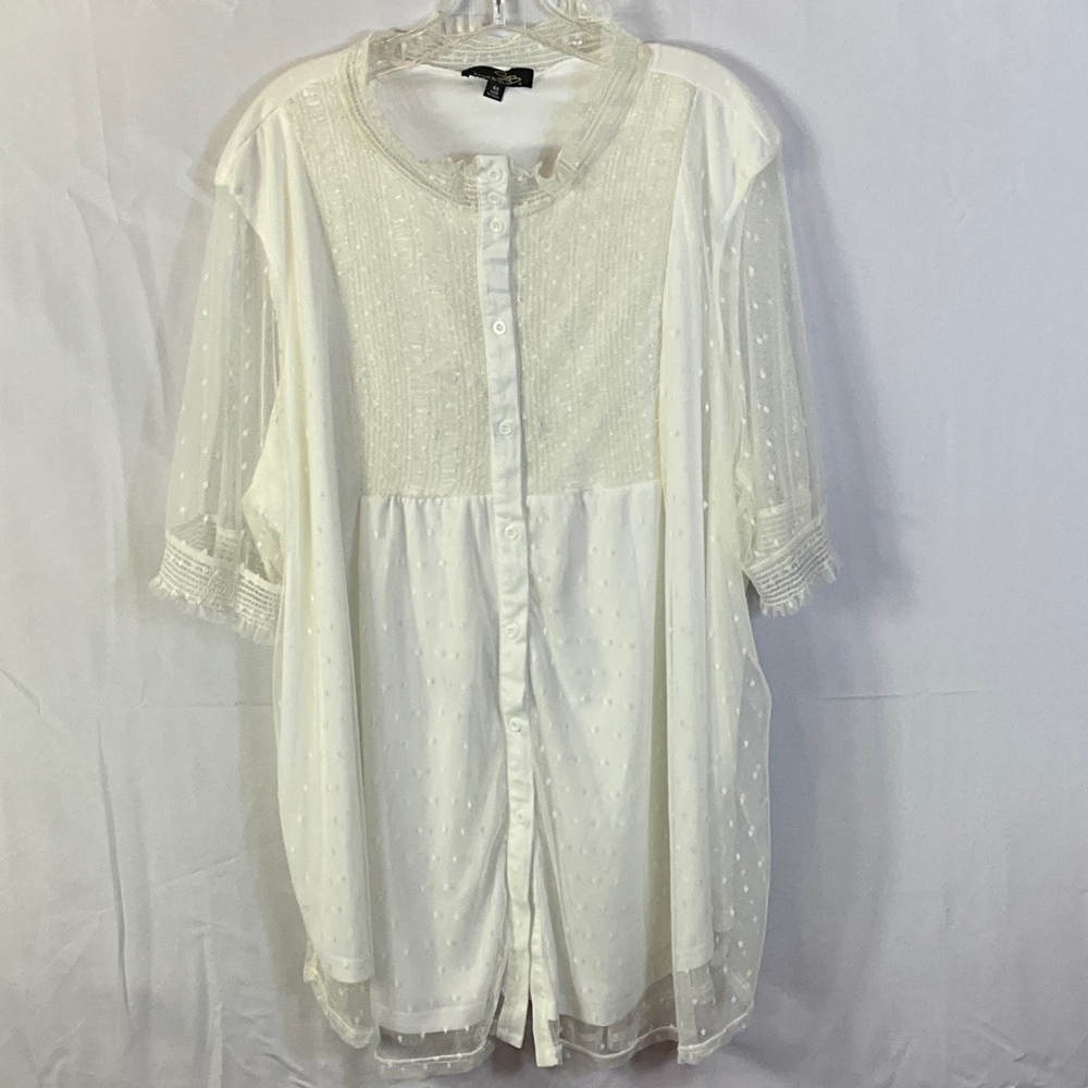 Suzanne Betro White Eyelet Button-Front Blouse With Sheer Lace Lining Size 4XL